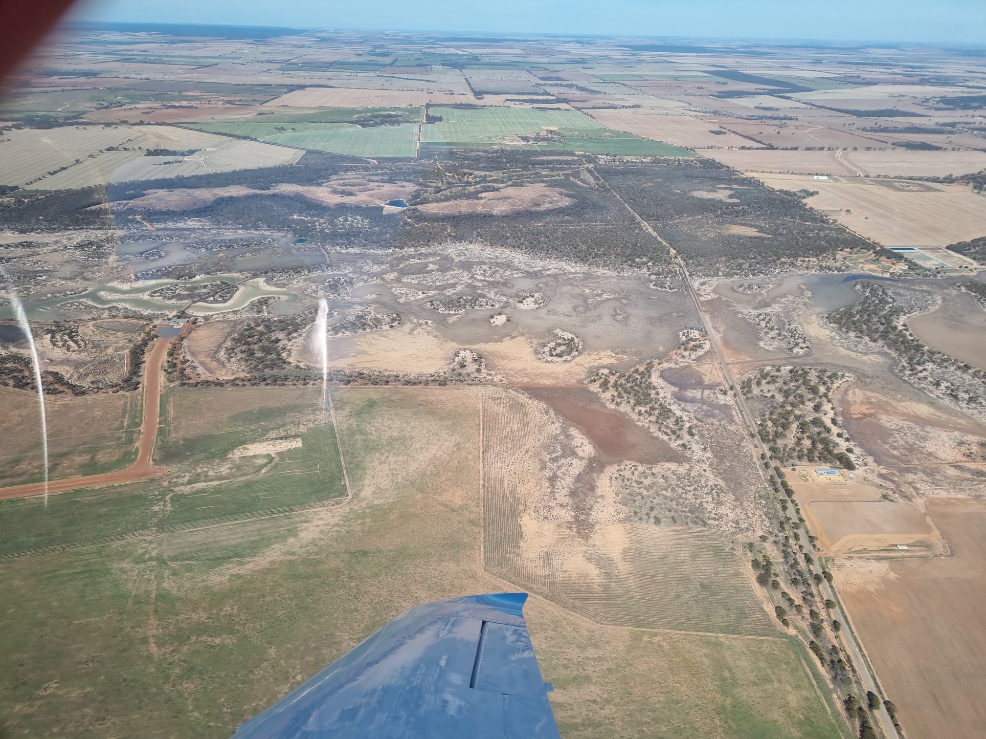 We stopped over at Wave Rock Airfield in Hyden before carrying on to the fall line.